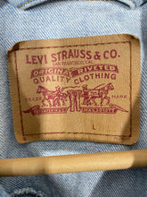 Load image into Gallery viewer, Levi’s Type 3 Denim Trucker Jean Jacket - L