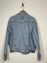 Load image into Gallery viewer, Levi’s Type 3 Denim Trucker Jean Jacket - L