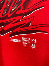 Load image into Gallery viewer, NBA - Chicago Bulls Basketball - 90s T Shirt - Trench Ultra - L
