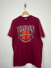 Load image into Gallery viewer, NCAA - UMASS University of Massachusetts Basketball - Fruit of the Loom - XL
