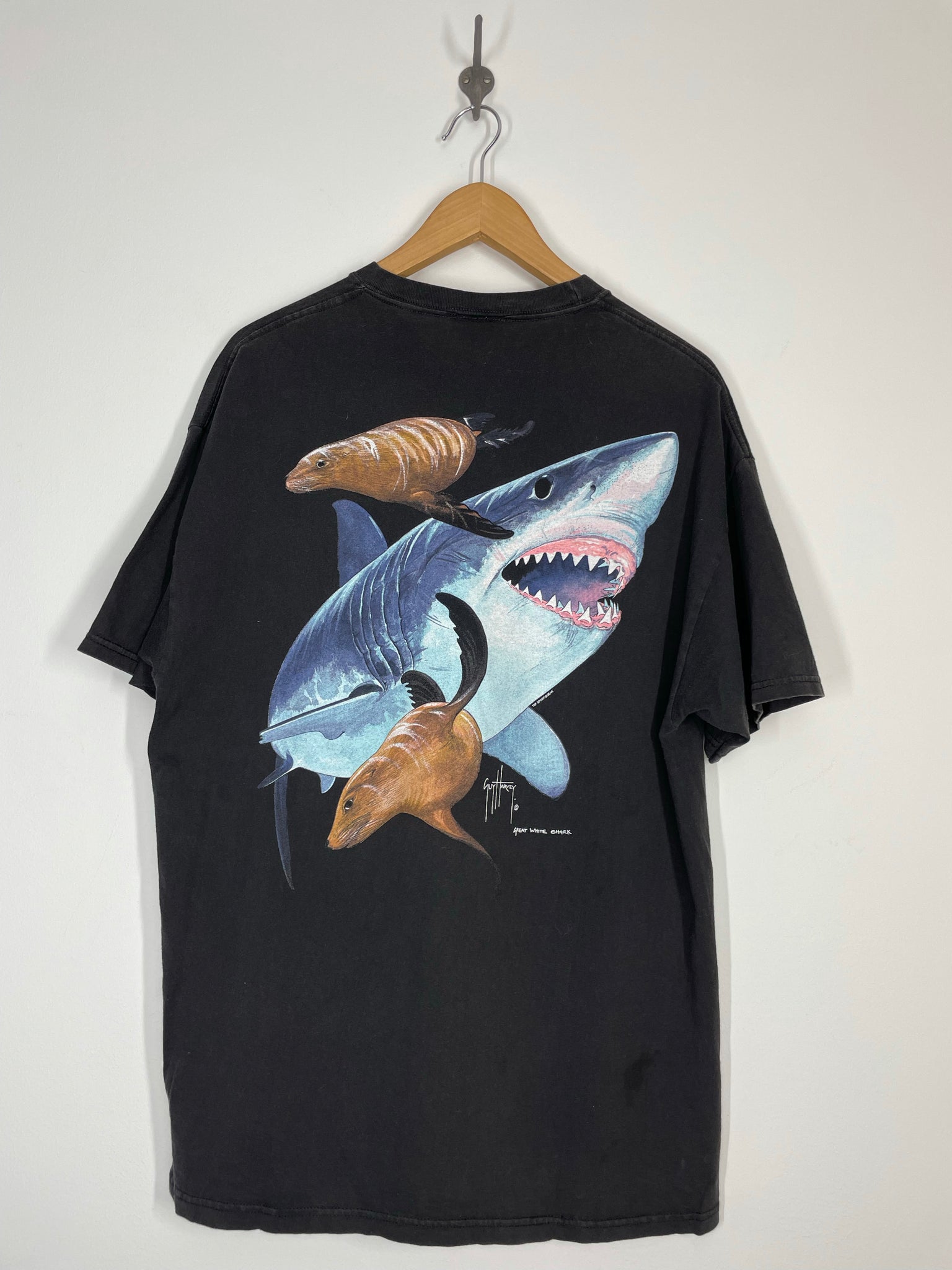 Guy Harvey Original Great White Shark & Seals Pocket T Shirt - XL – Lhük