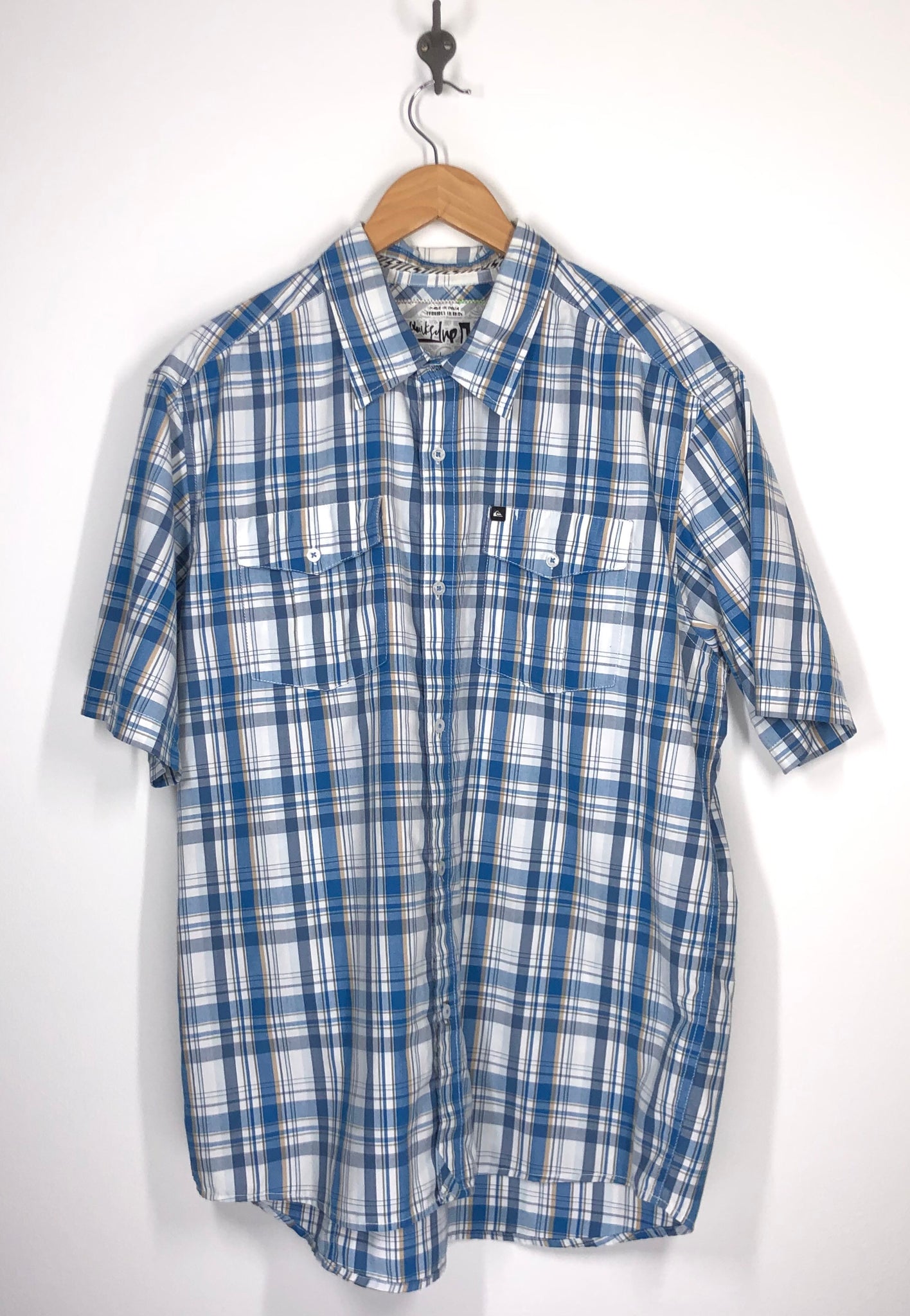 quicksilver dress shirts Quiksilver Vintage Plaid Short Sleeve Button-Up Woven day comfort Quicksilver Men's Mellow Fuzz Short