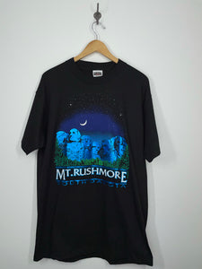 Mt Rushmore South Dakota - Keen Scenes Souvenir Tourist T Shirt - Tultex - L