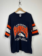 Load image into Gallery viewer, NFL - Denver Broncos Football - 1998 Super Bowl XXXII Champions T Shirt - Logo 7 - XL
