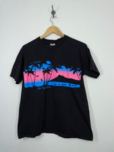 Load image into Gallery viewer, Las Vegas Nevada Sunset Tourist Souvenir T Shirt - Signal Mega-Tee - L
