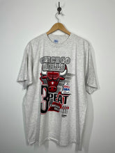 Load image into Gallery viewer, NBA - Chicago Bulls Basketball - 1993 3 Peat T Shirt - Salem - XL
