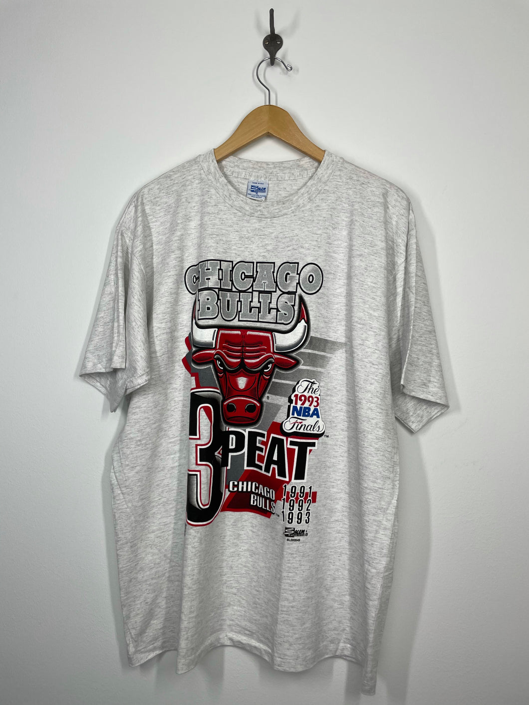 NBA - Chicago Bulls Basketball - 1993 3 Peat T Shirt - Salem - XL