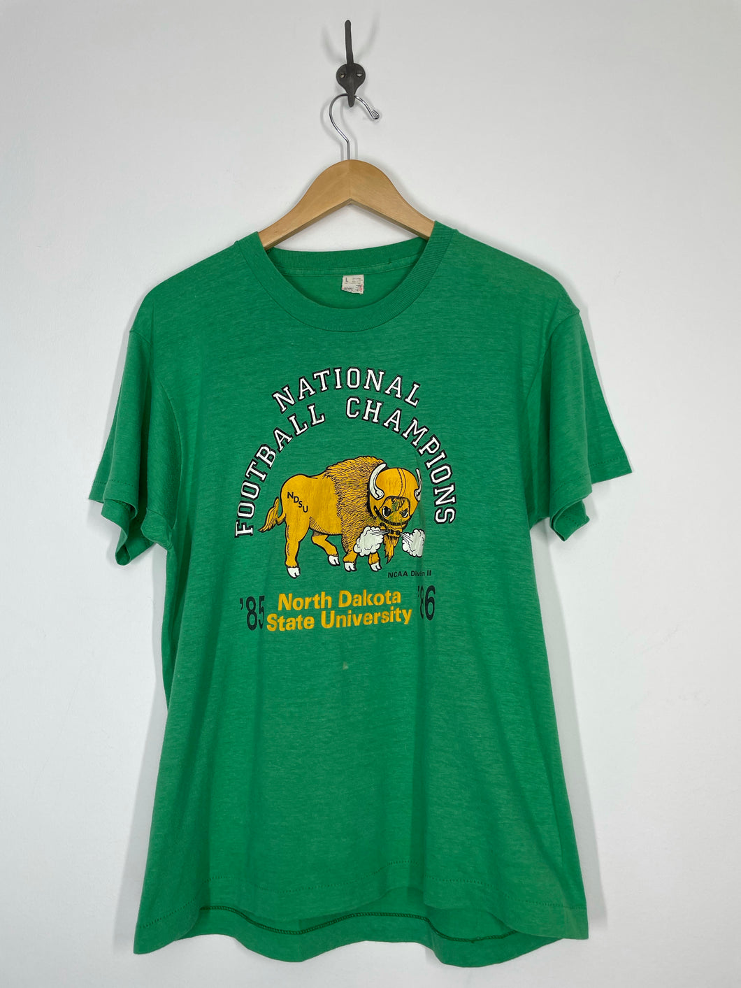 NDSU North Dakota State University National Football Champions 1985 - 1986 T Shirt - Screen Stars - L