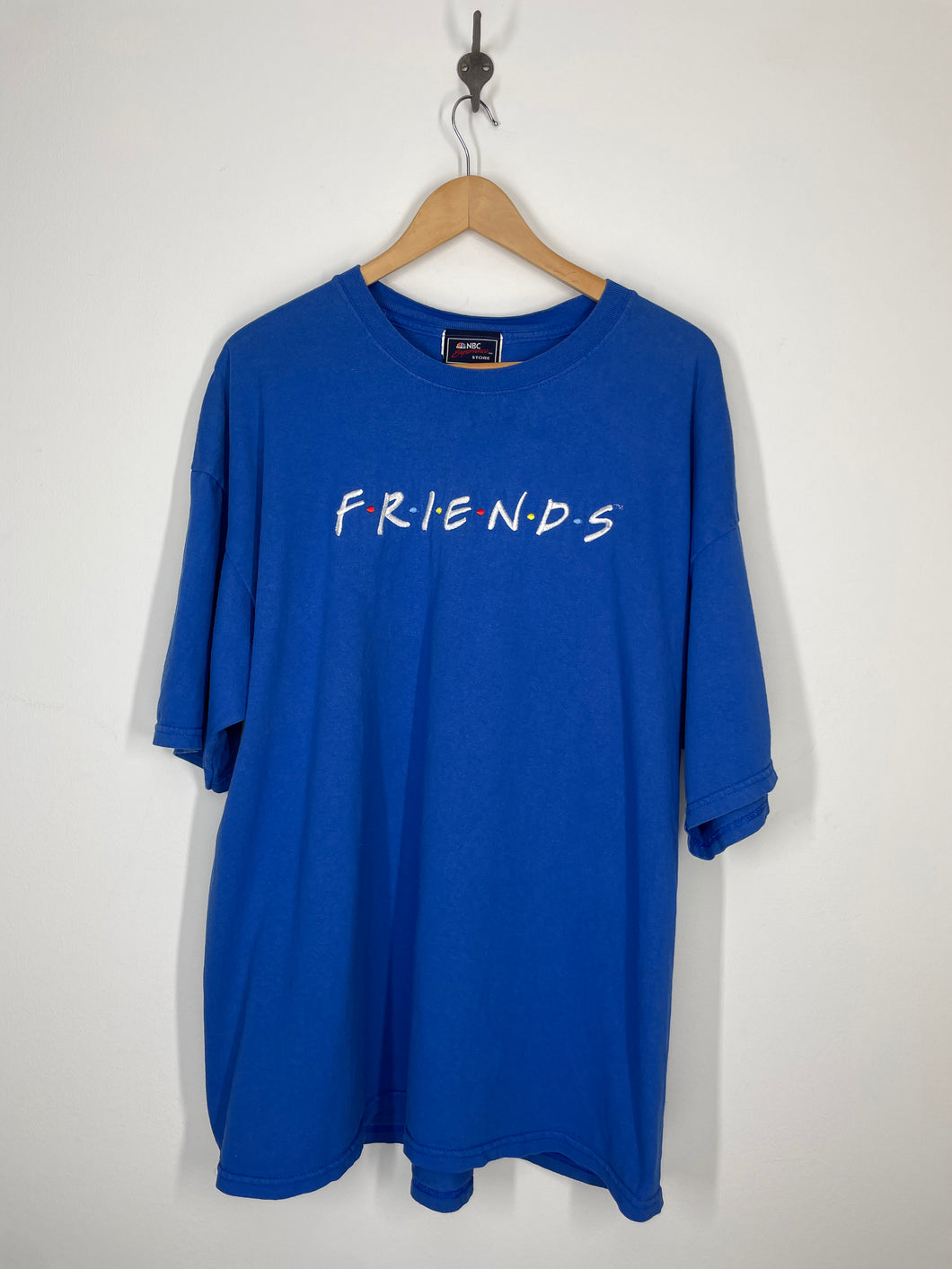 Friends NBC TV Sitcom Embroidered T shirt - NBC Experience - XXL